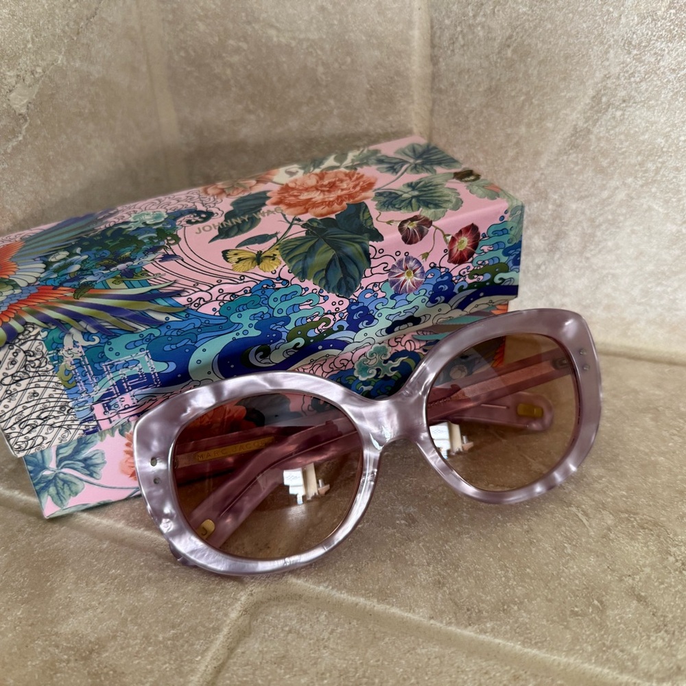 Marc Jacob Lavender Pearl Oversized Sunglasses with Rose-Tinted Lenses